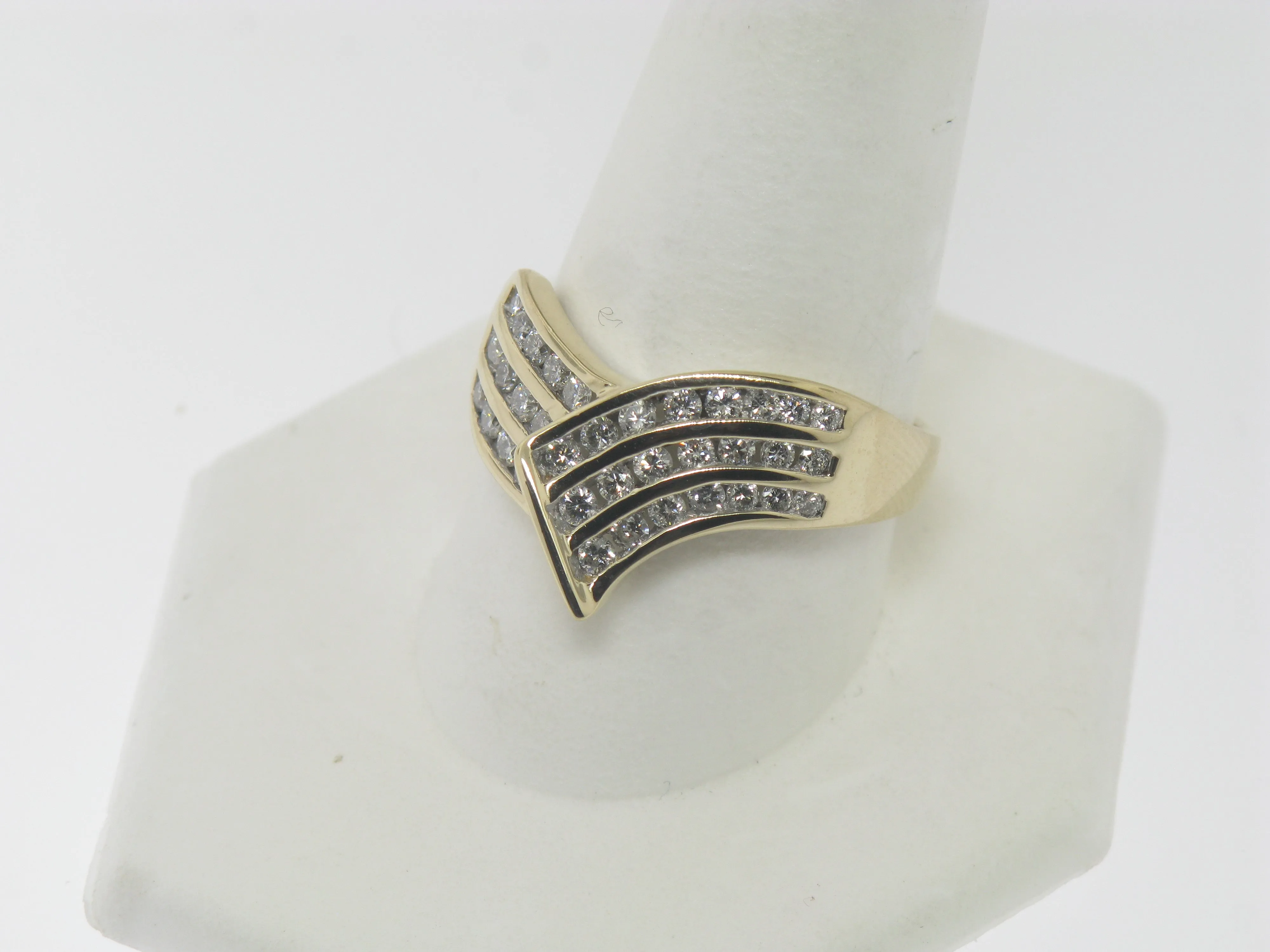 10K Yellow Gold V Shaped Diamond Ring (35) - .75 CTTW Preowned Jewelry