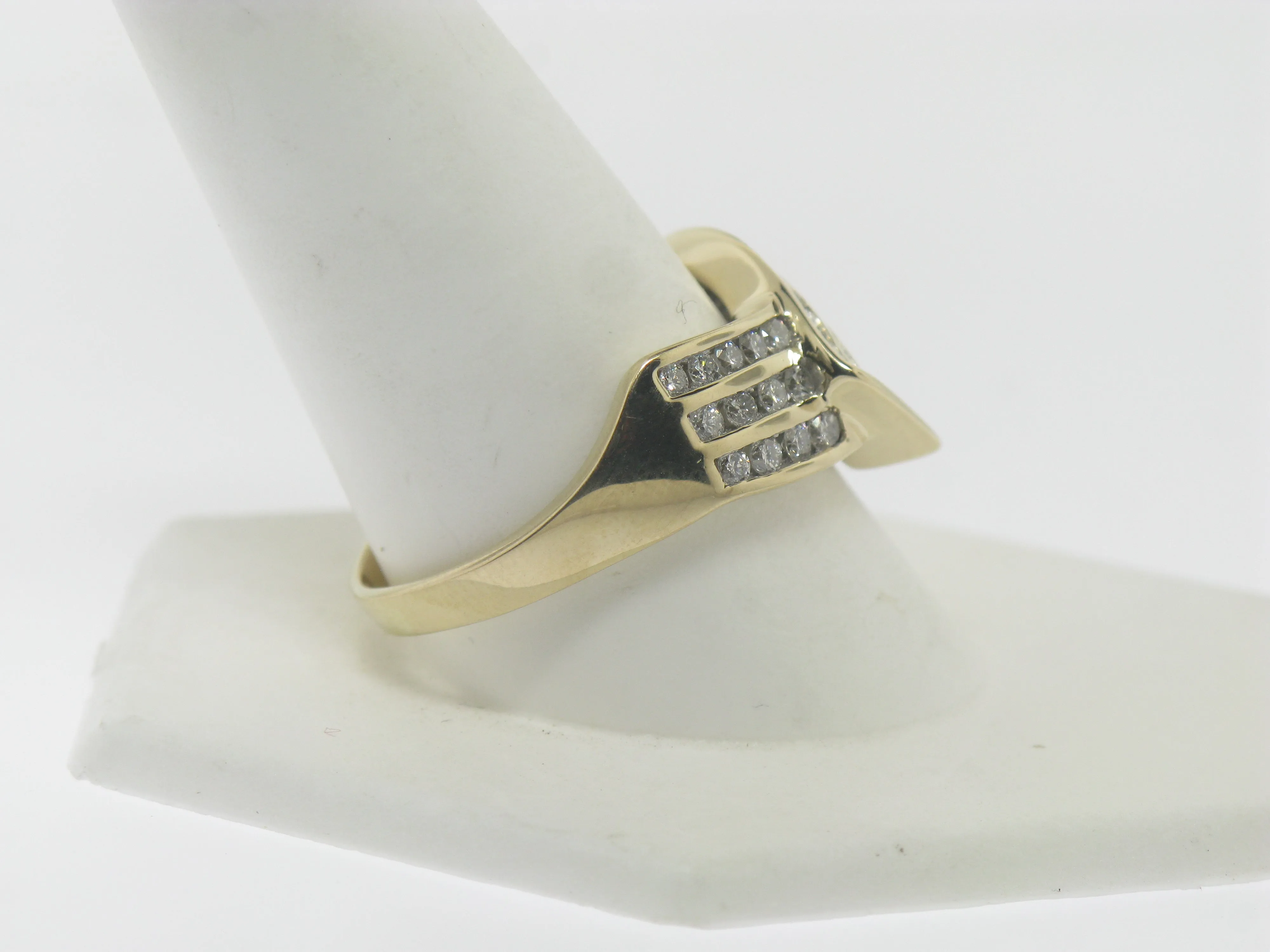 10K Yellow Gold V Shaped Diamond Ring (35) - .75 CTTW Preowned Jewelry