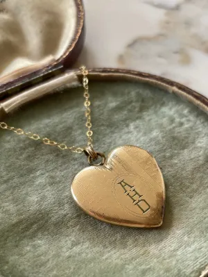 Deco Engraved Heart Locket