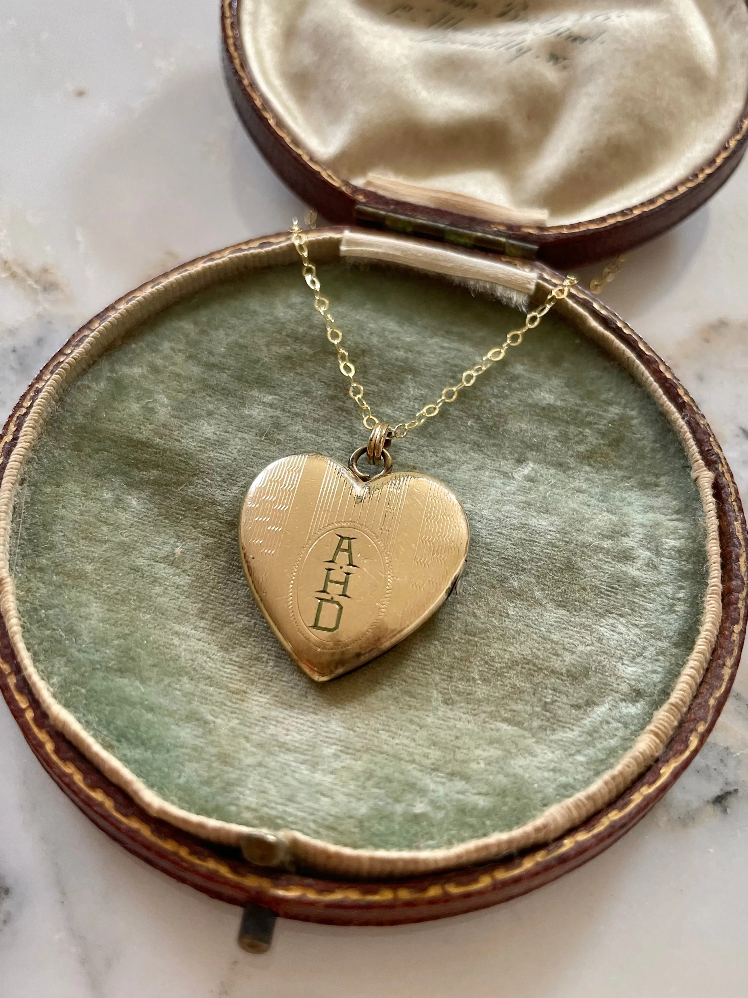 Deco Engraved Heart Locket