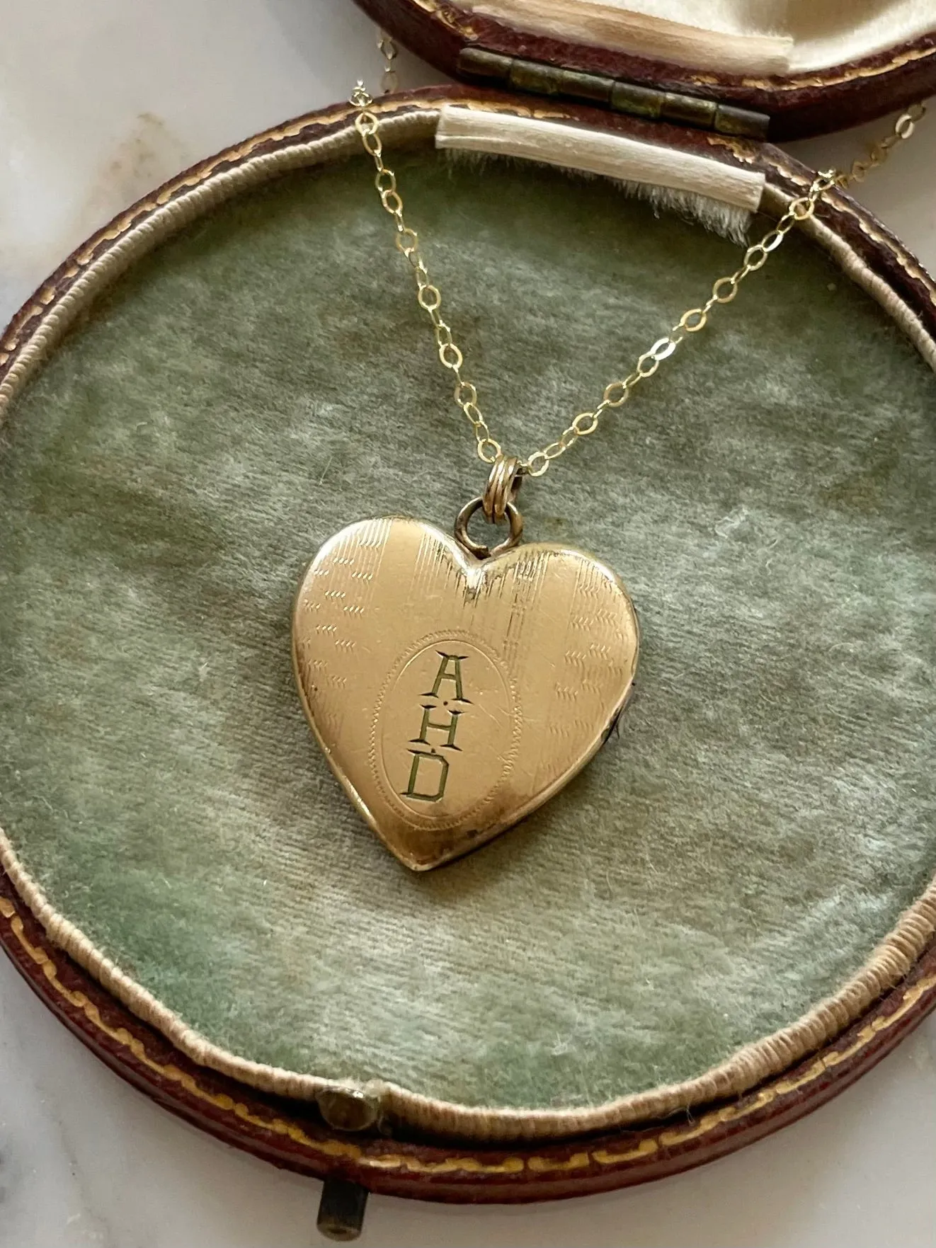 Deco Engraved Heart Locket