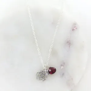 FLOWER AND GARNET NECKLACE