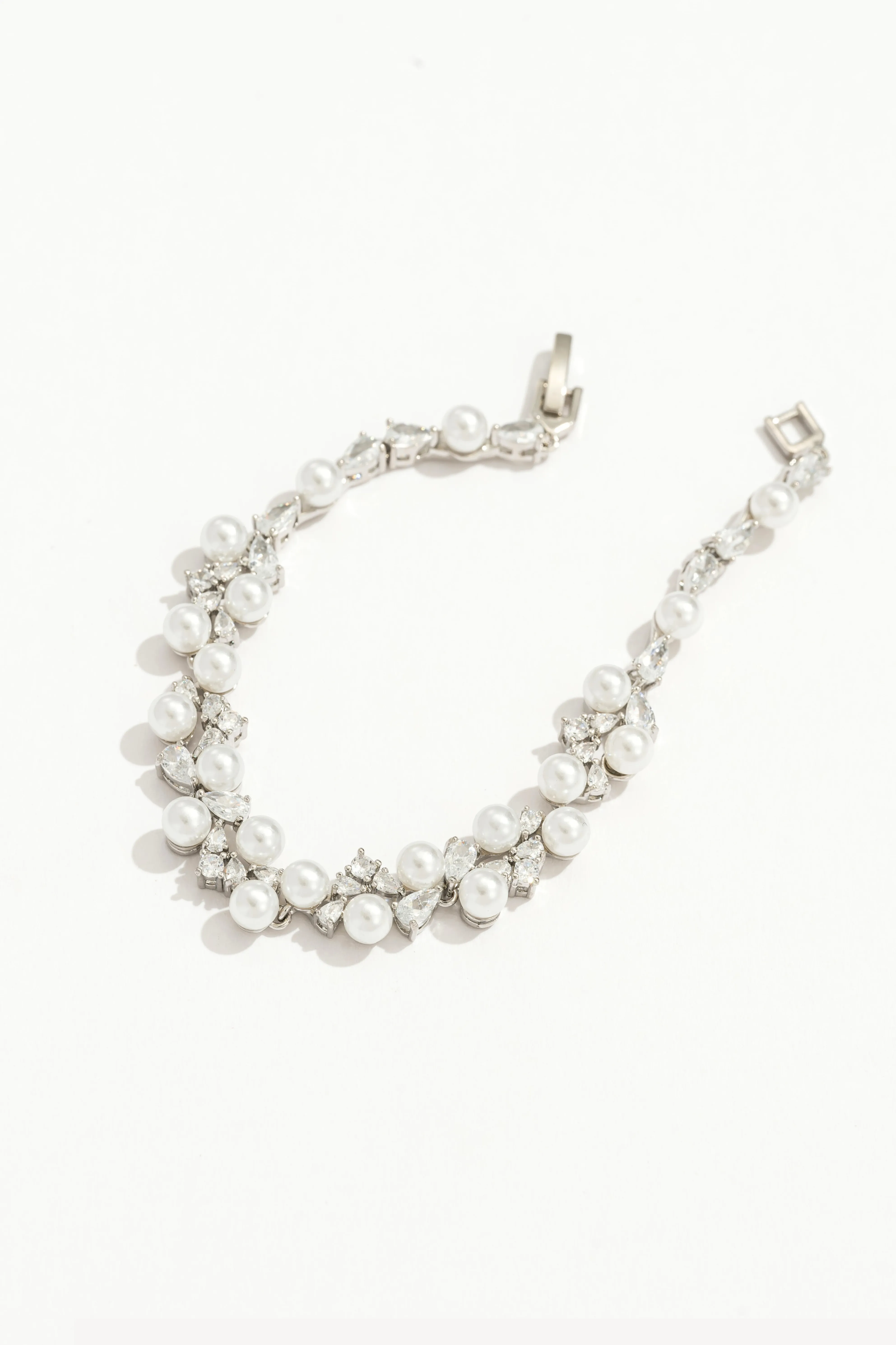 Glistening Pearl Bracelet Silver