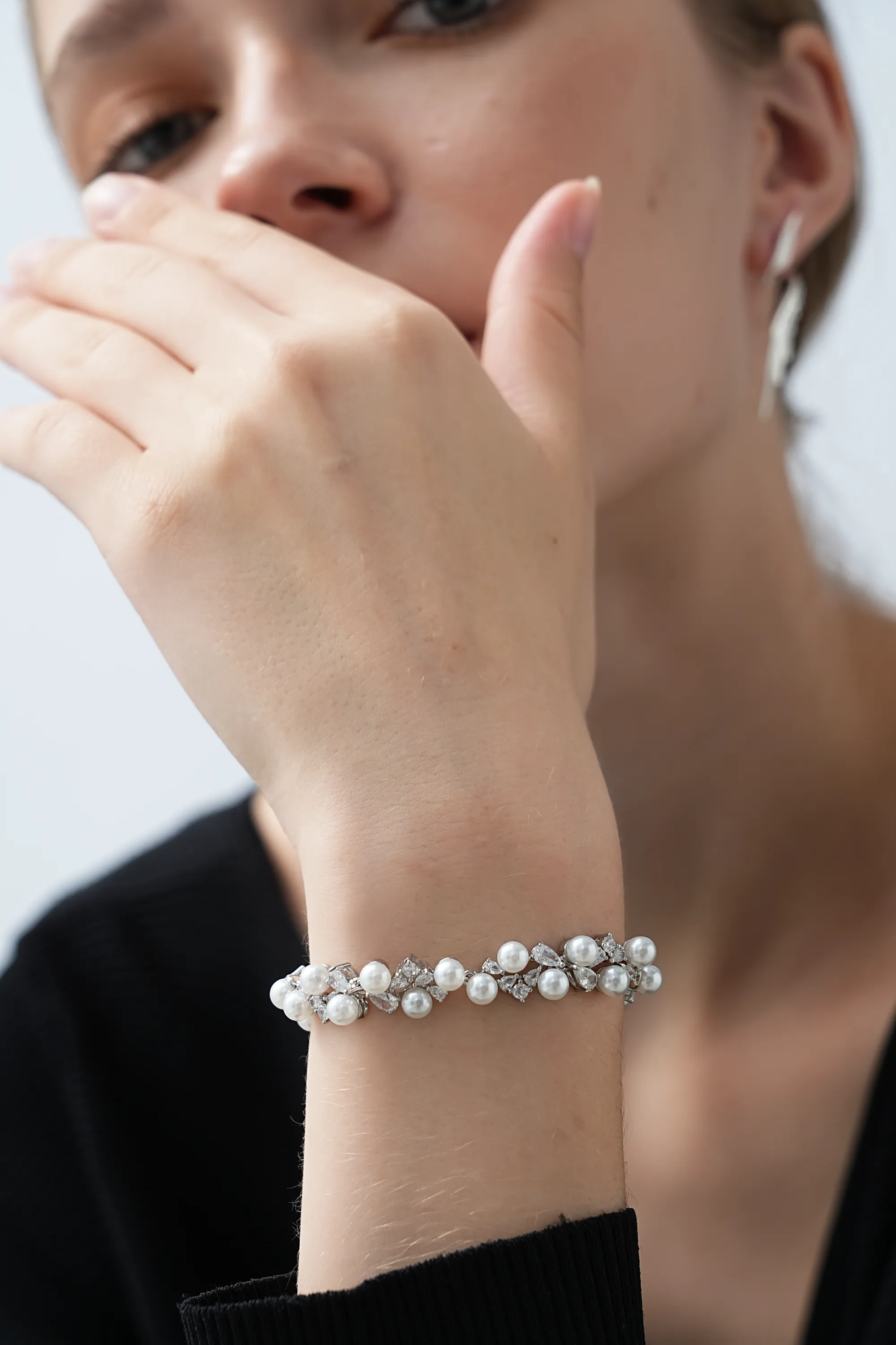 Glistening Pearl Bracelet Silver