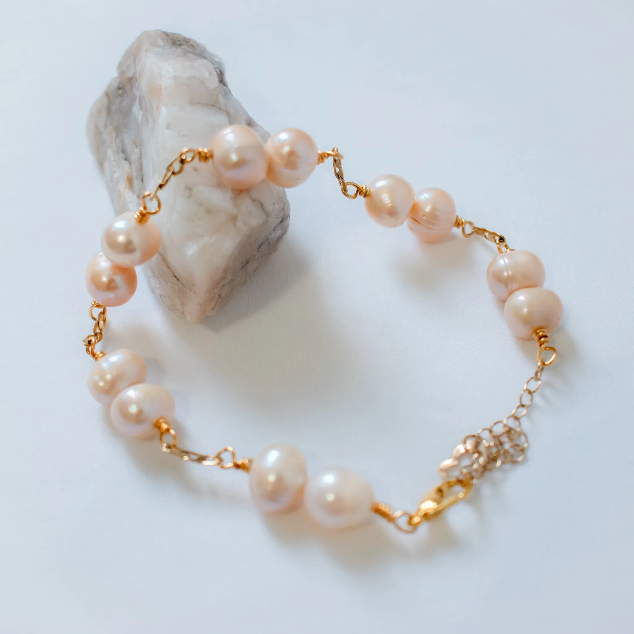 LADY PINK -Natural Baroque Pink Freshwater Pearl Bracelet