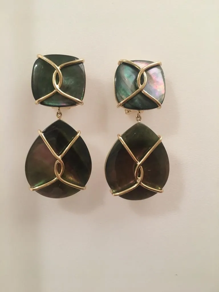 Large 18kt Yellow Gold Onyx Cushion and Pear shaped Drop Earrings with Twisted Gold Detail