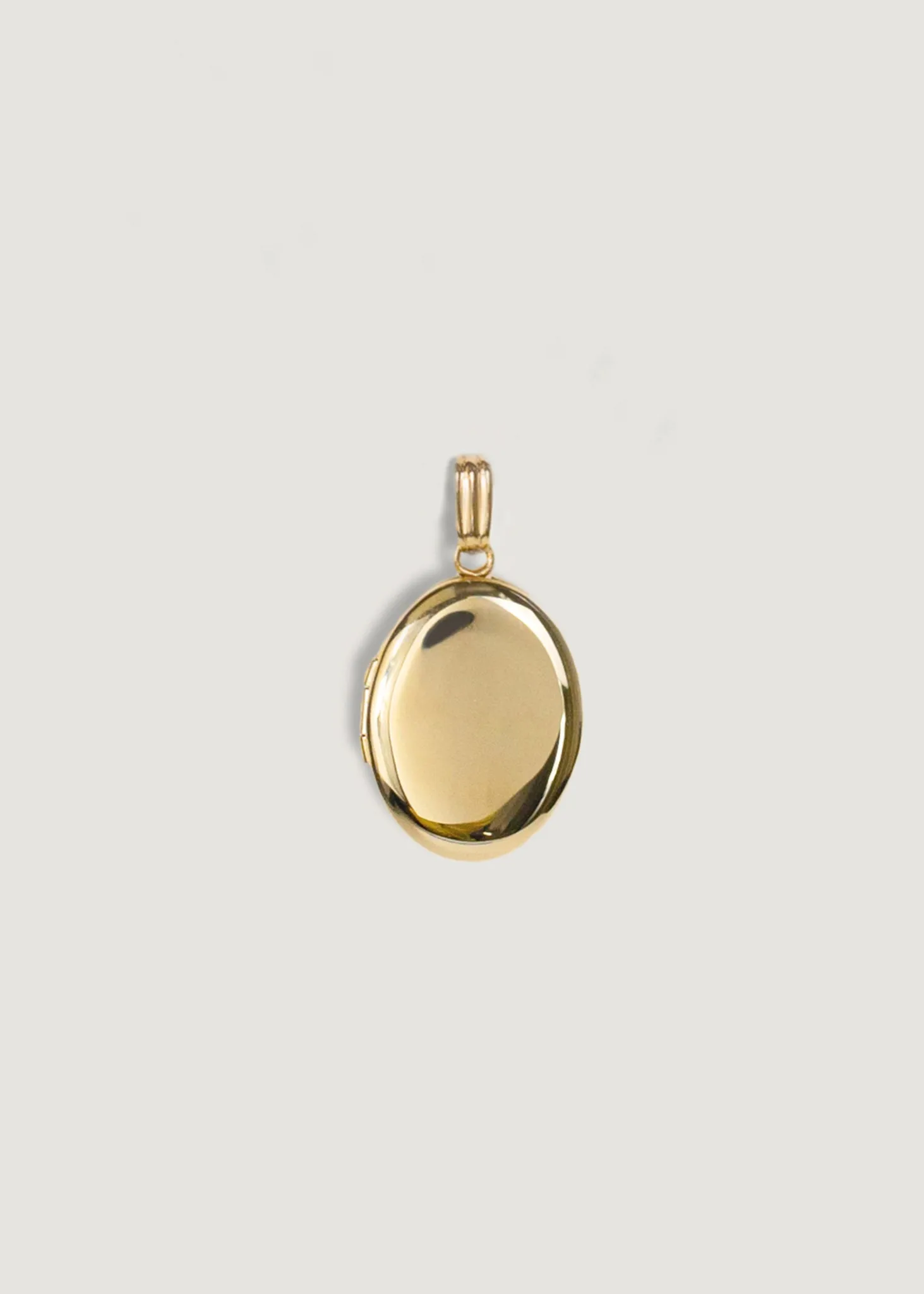 Maison Oval Locket