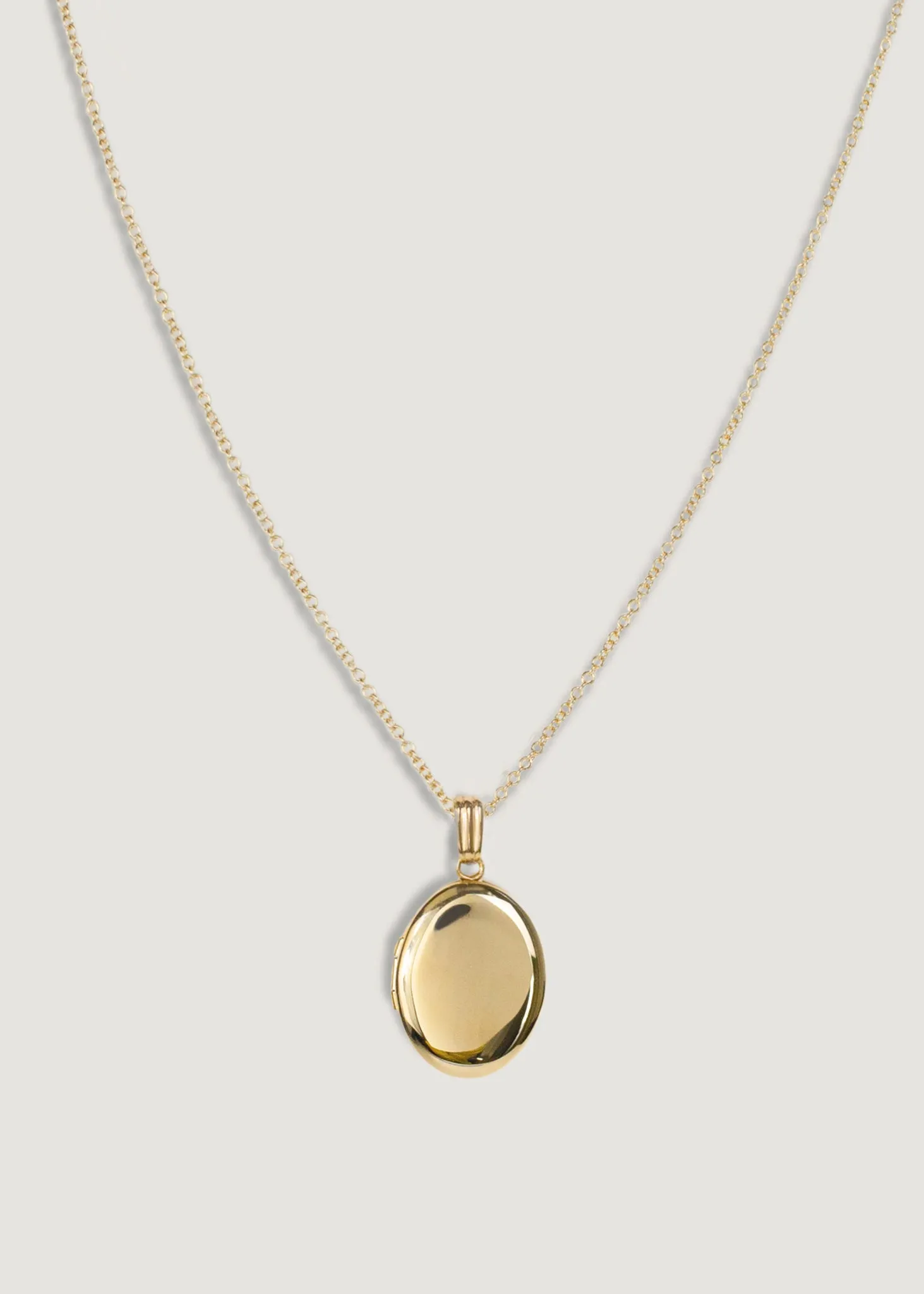 Maison Oval Locket