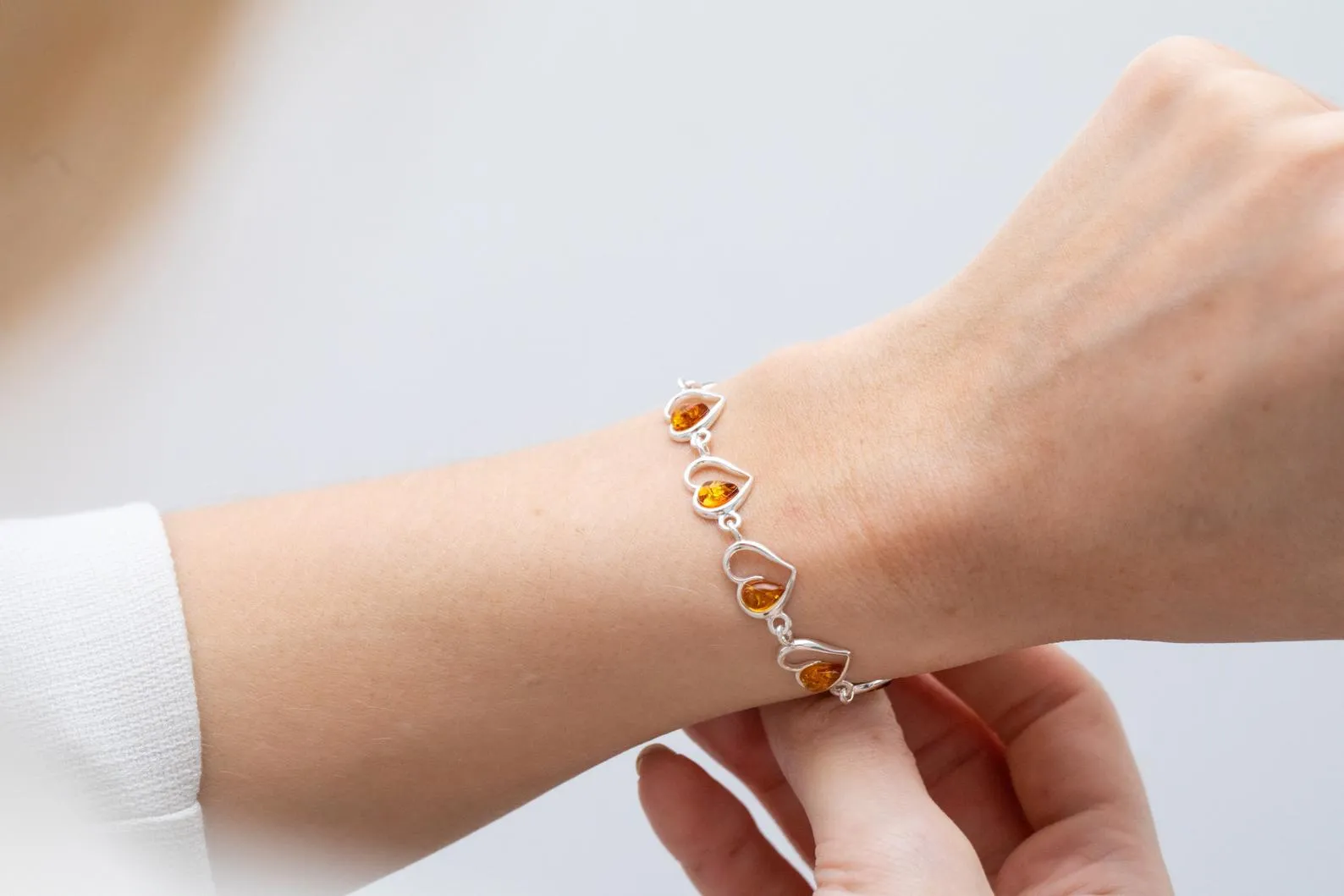 Minimal Amber Heart Bracelet - Elegant & Meaningful Jewelry for All Occasions