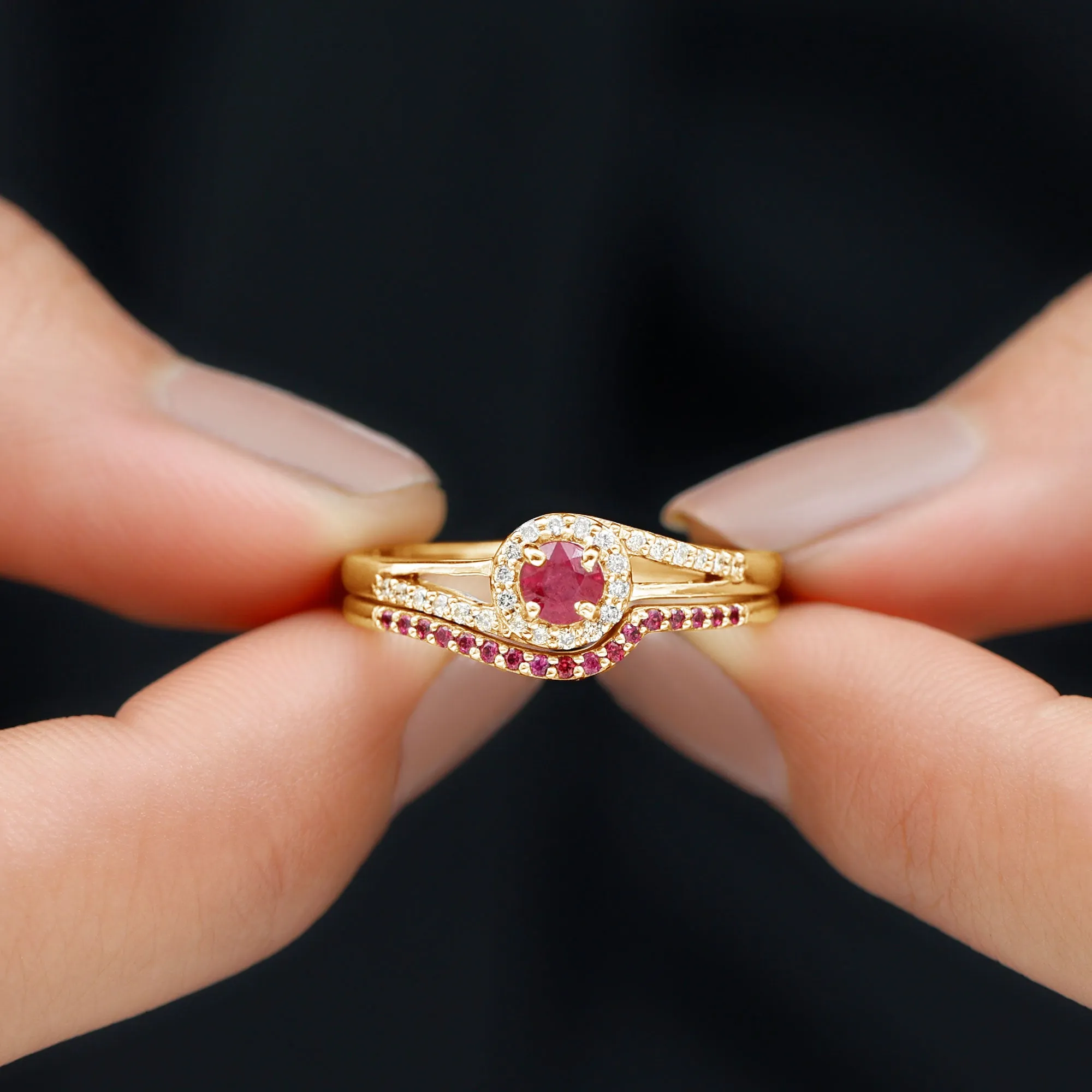 Minimal Bypass Wedding Ring Set with Ruby and Diamond