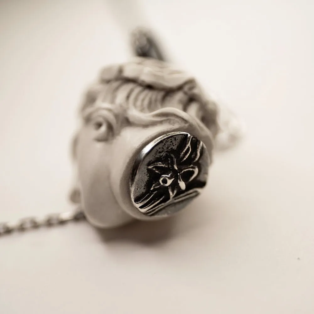 Narcissus pendant