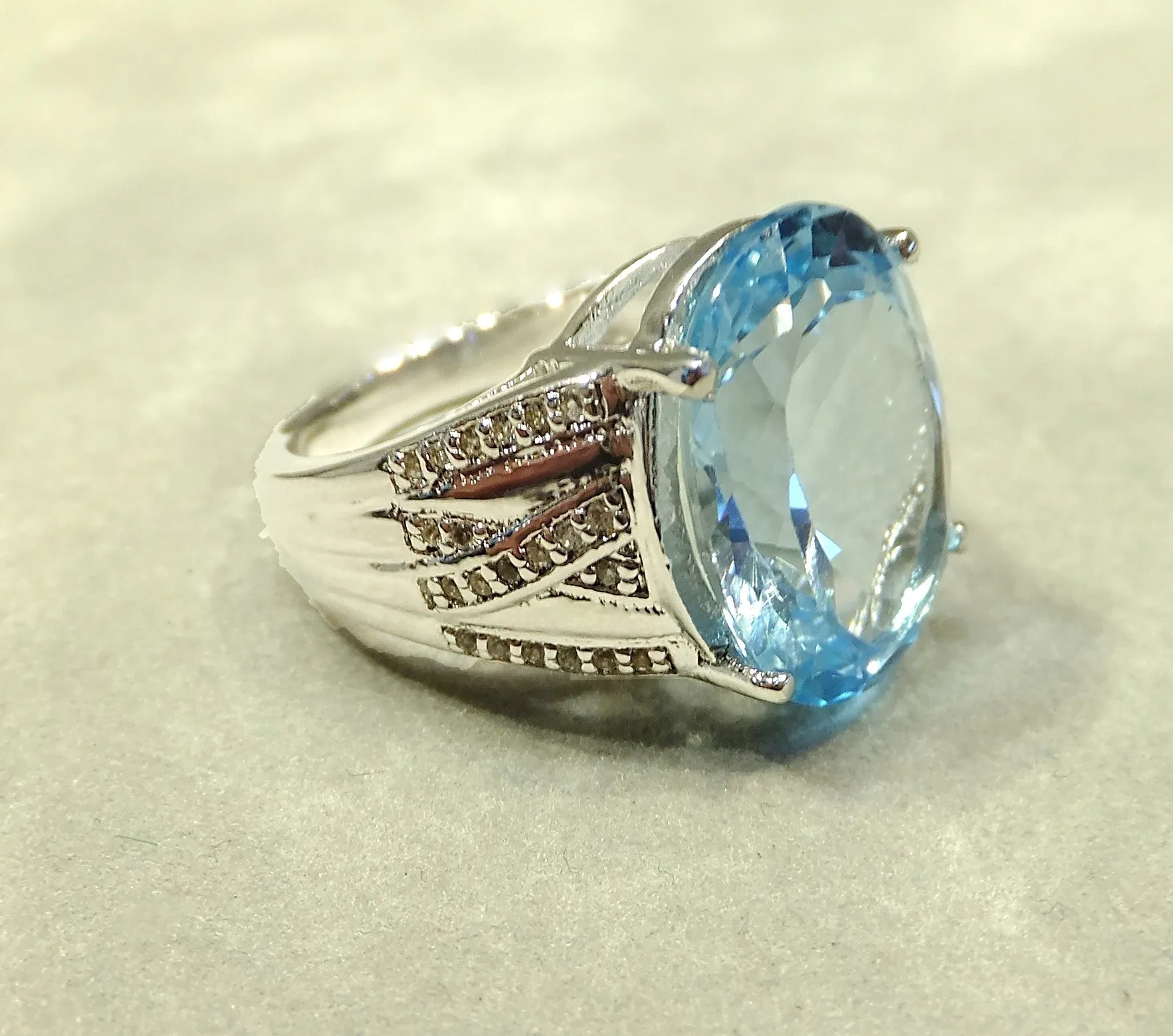 Oval Genuine Blue Topaz Gemstone Ring