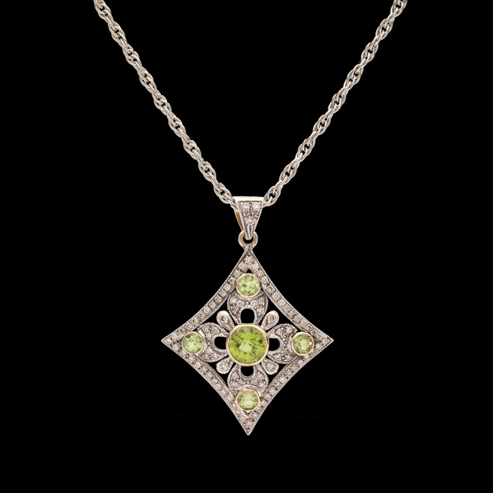 Peridot & Diamond Pendant 18Kt Gold Necklace