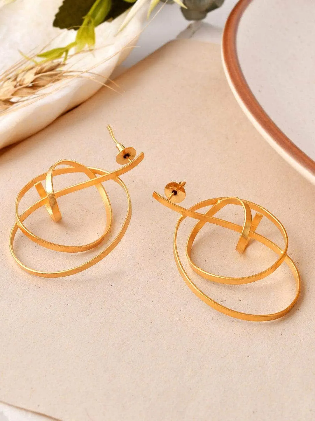 Surily G In Swirl Earring