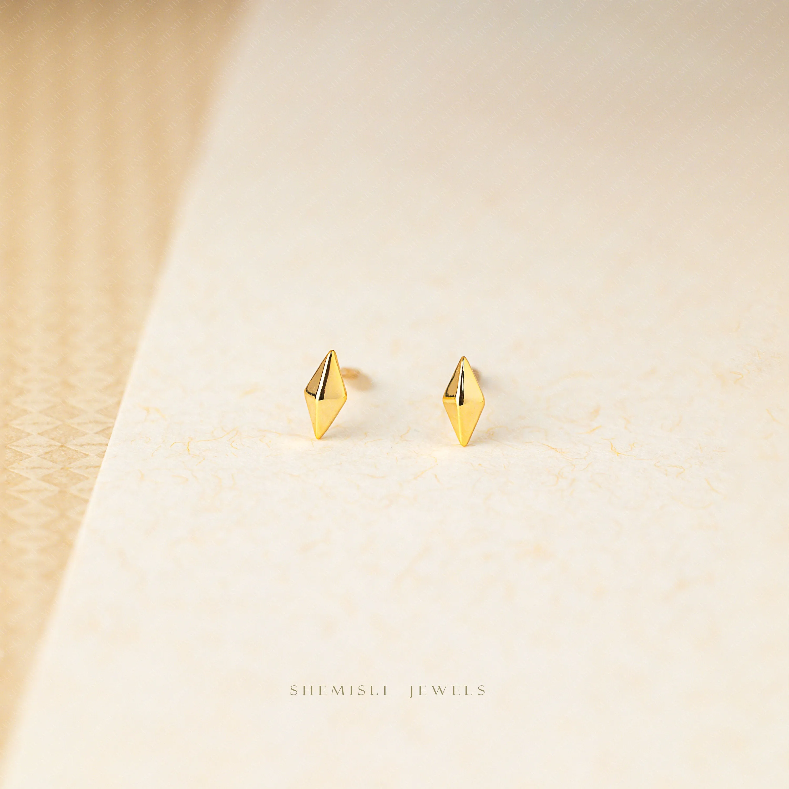 Tiny 3D Diamond Shape Stud, Unisex, Gold, Silver SHEMISLI SS450 Butterfly End, SS451 Screw Ball End (Type A)