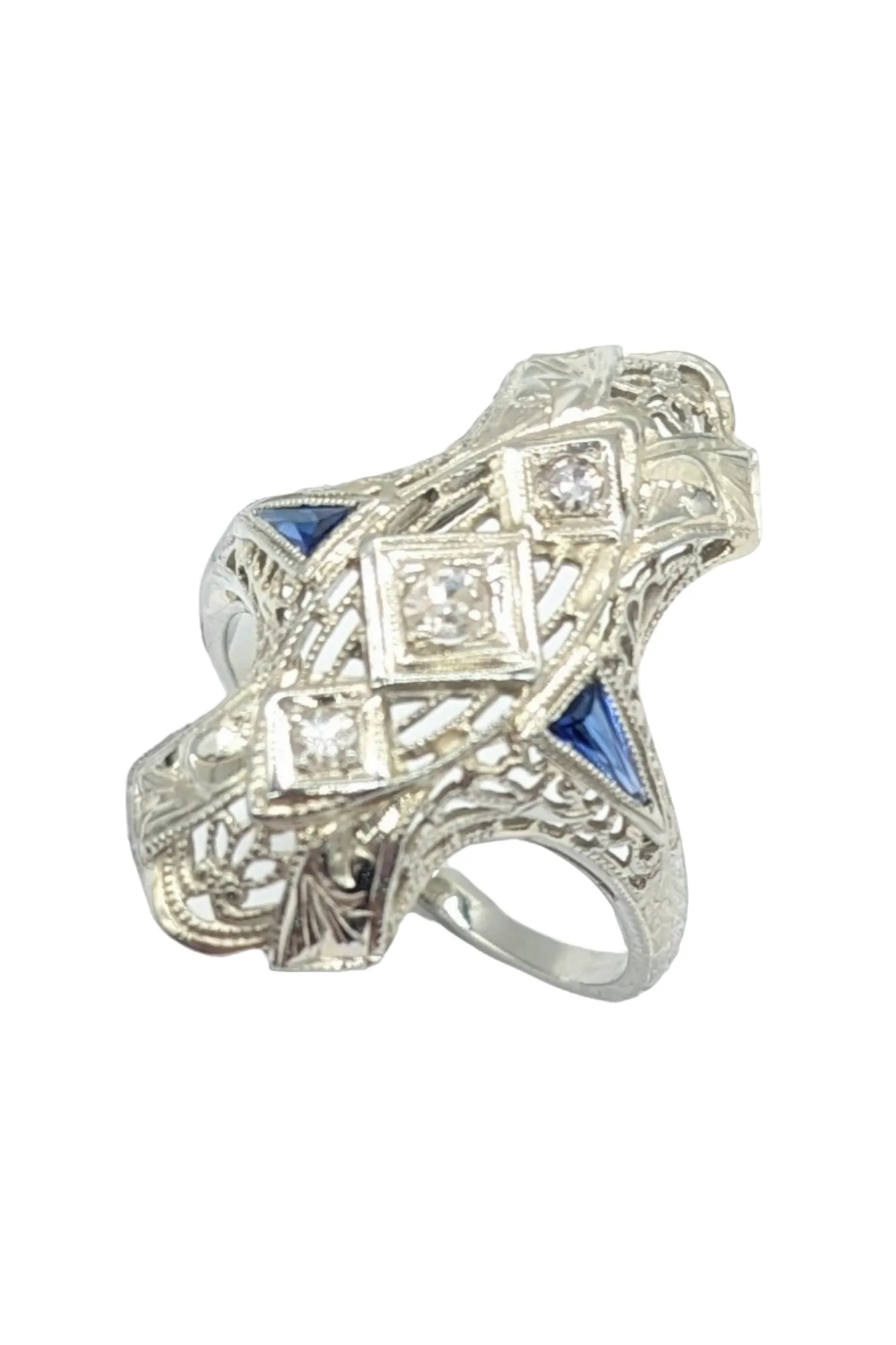 Vintage Diamond and Sapphire Filigree Ring