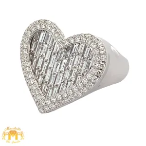 VVS/vs high clarity diamonds set in a White Gold Heart Ring with Natural Emerald cut and Round Diamonds