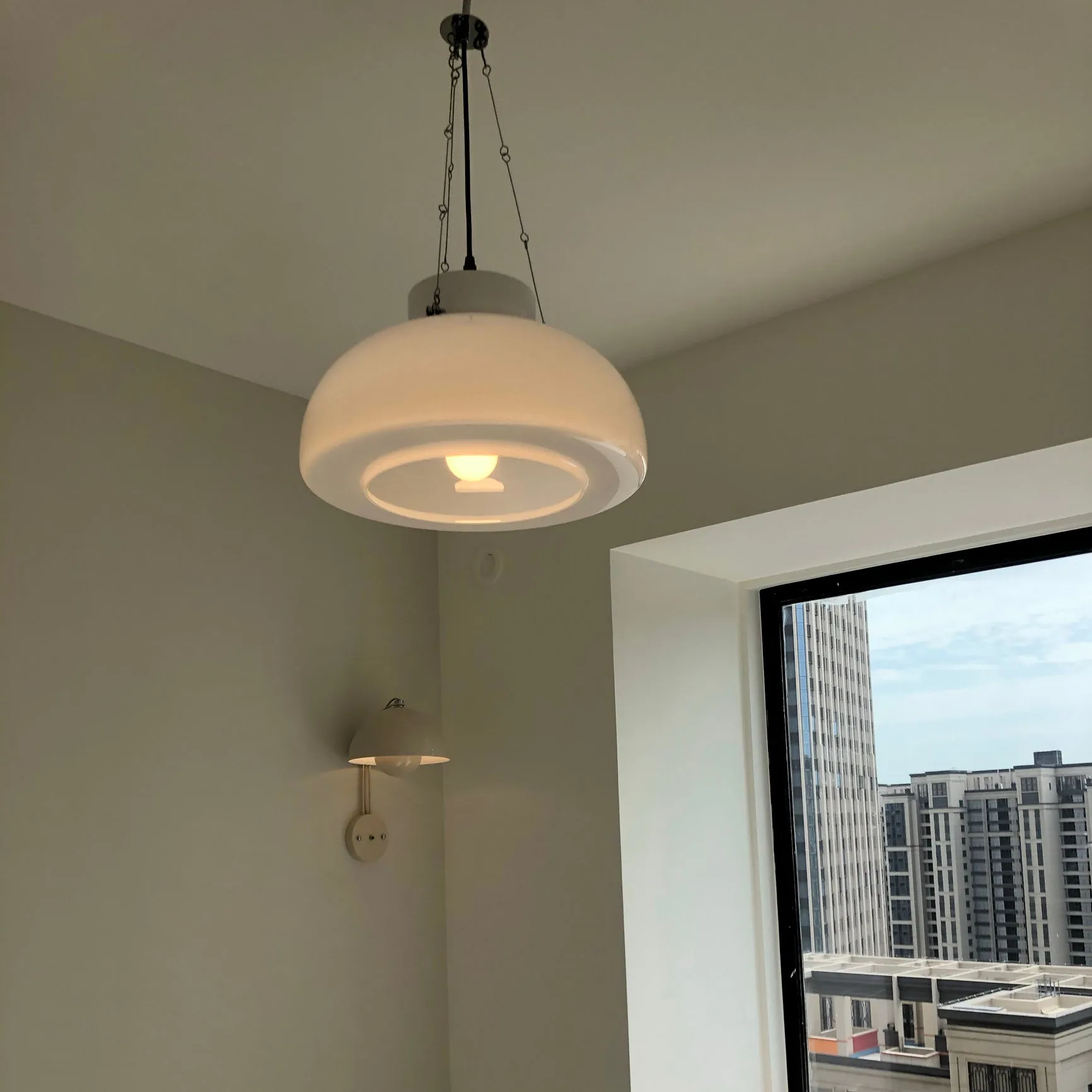 White Glass Pendant Lamp